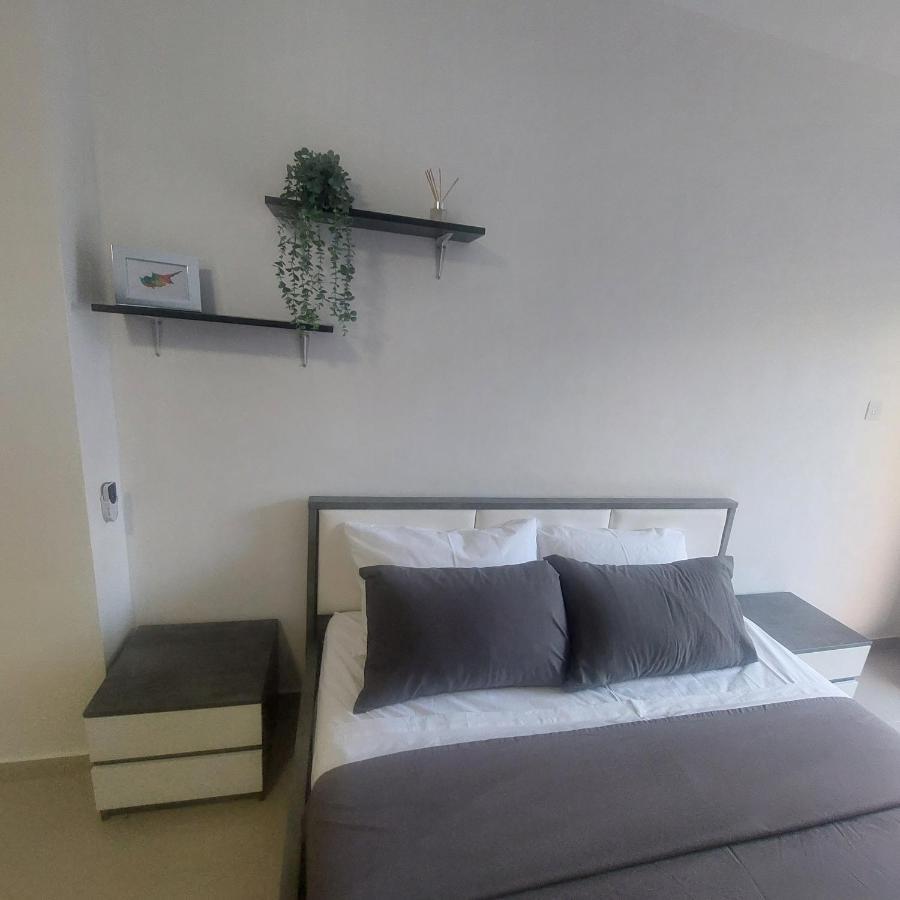 Modern Studio Apartment Armonia Court Paralimni Exterior photo