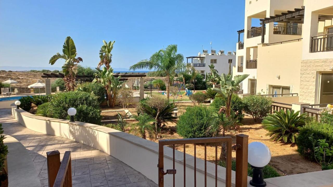 Modern Studio Apartment Armonia Court Paralimni Exterior photo